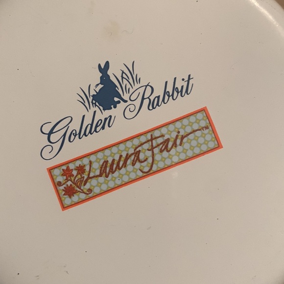 Golden Rabbit Enamel Bowls - Picture 4 of 4